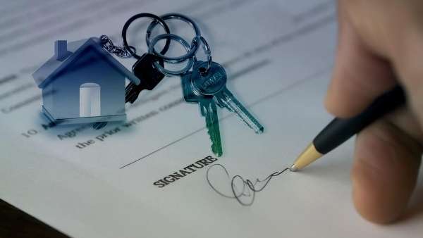 Here are types of listing agreements to consider when selling.